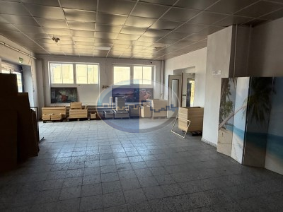 Obiekt komercyjny na sprzedaż o pow. 3046,35 m2 - Nowe Miasteczko - 9 000 000,00 PLN